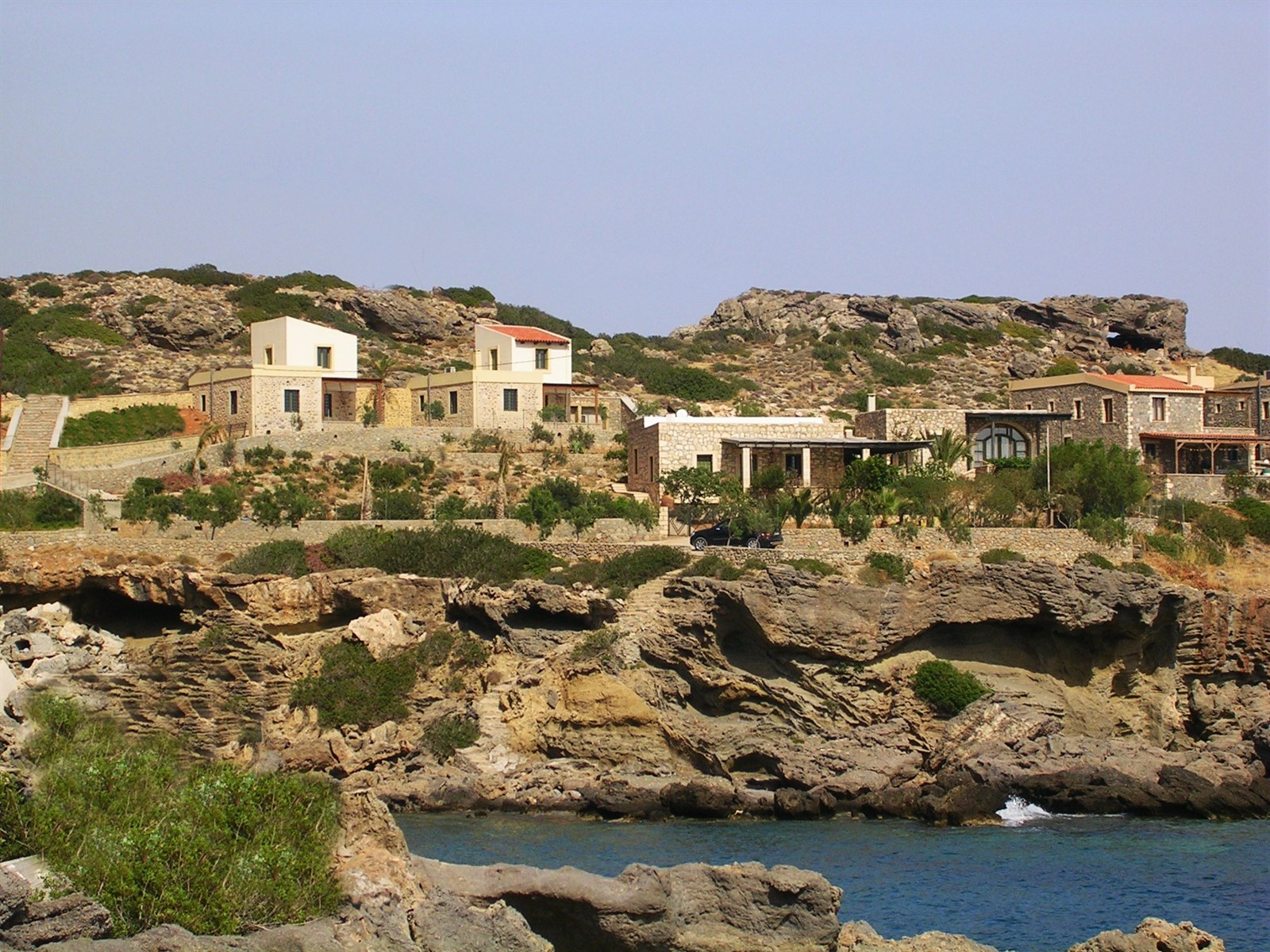 Cavo Ponta stone-built accommodation above the rocky South Cretan coast